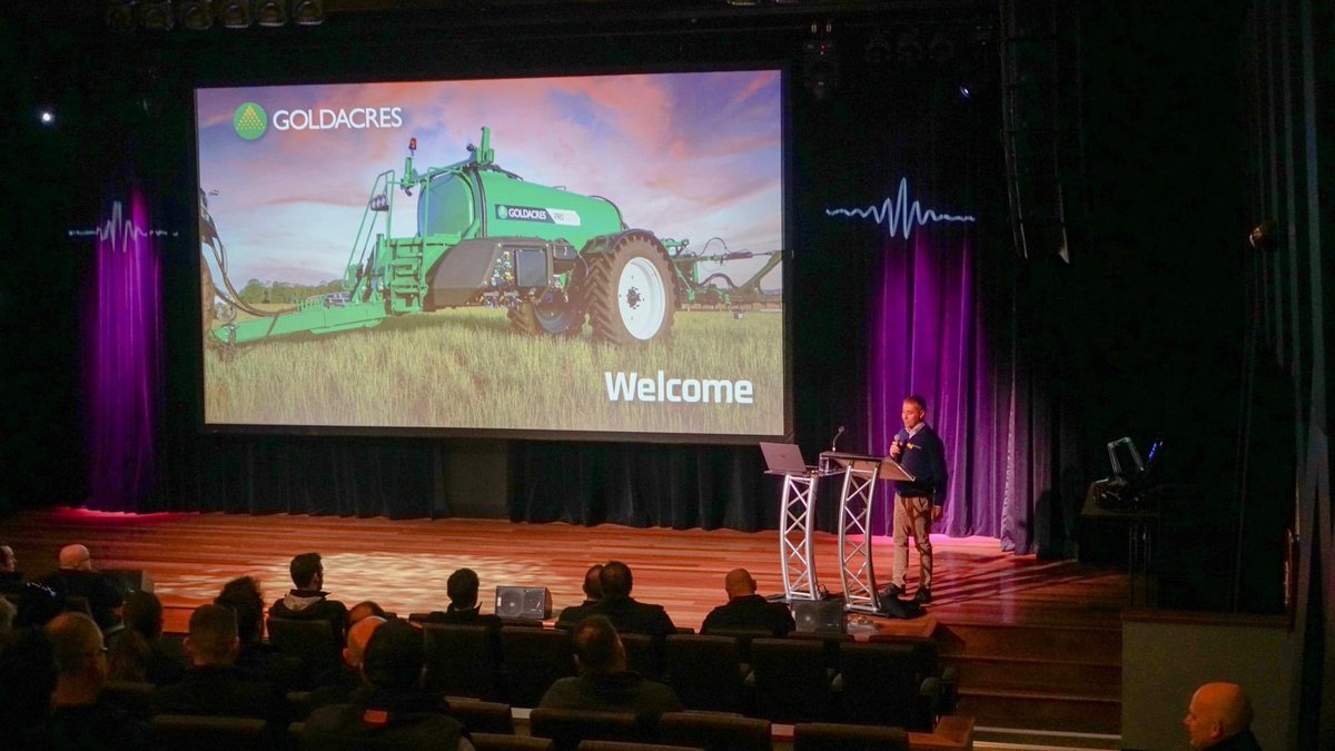 Aaron Tonkin tweet media