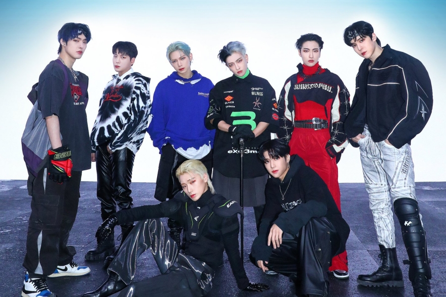 soompi's tweet photo. #ATEEZ Breaks Own Record With Over 1.1 Million Stock Pre-Orders For "THE WORLD EP.1 : MOVEMENT"
https://t.co/uSypzpqG6f https://t.co/TYXXh6wAuU
