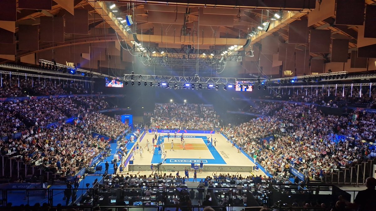 FilippovDima7's tweet photo. Great experience VNL Finals

#VNLFinals #VNL2022 #VolleyballNationsLeague https://t.co/clK4fBtpe4