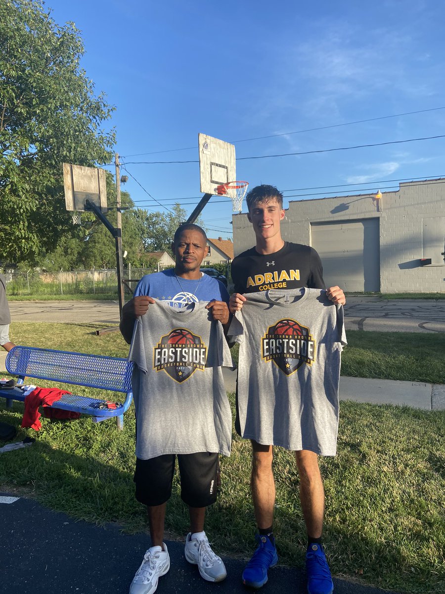 Jake Slezinger (@raf_jake14) on Twitter photo Had a great time helping out today at the Shawn Brown Eastside Basketball camp in Adrian <a href="/neva_mr/">Delmar Hoskins</a> Had a great time helping out today at the Shawn Brown Eastside Basketball camp in Adrian <a href="/neva_mr/">Delmar Hoskins</a>