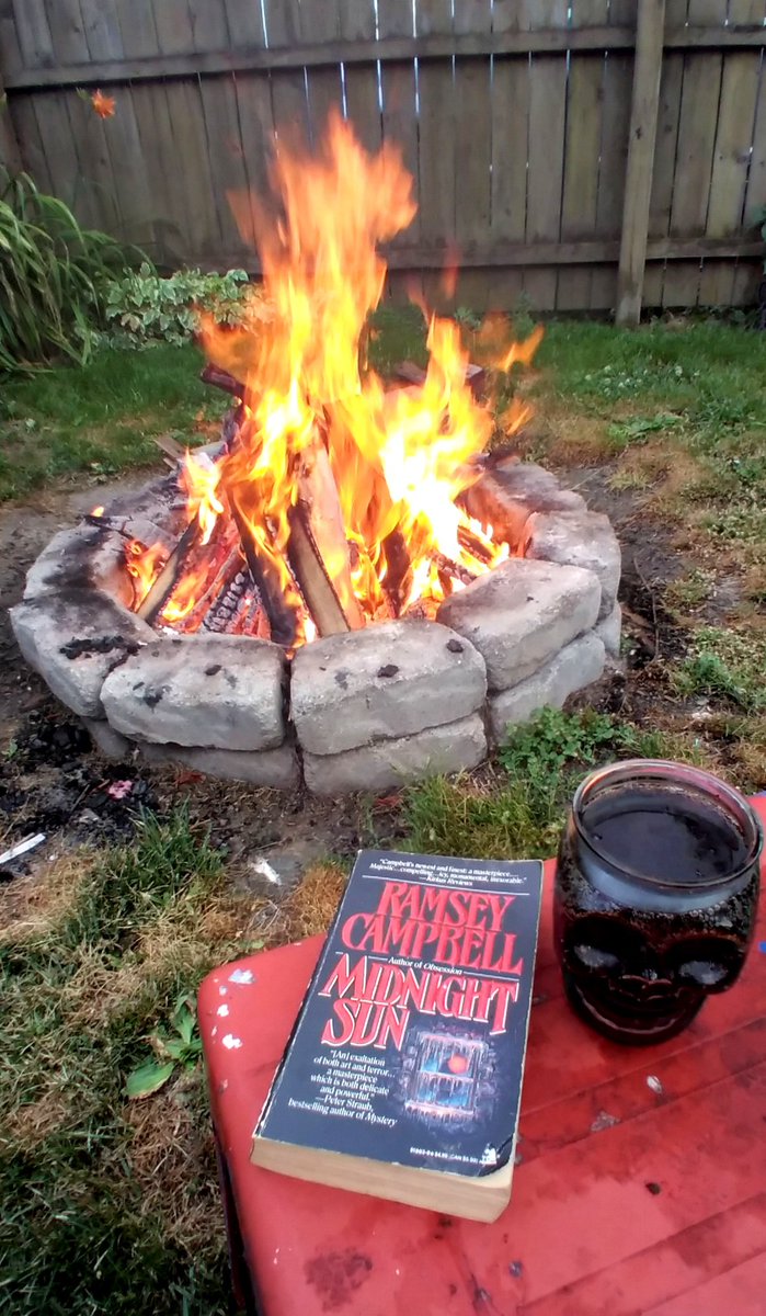 KevinBLucia's tweet photo. #summer #fireread https://t.co/JsHKQFUwaP