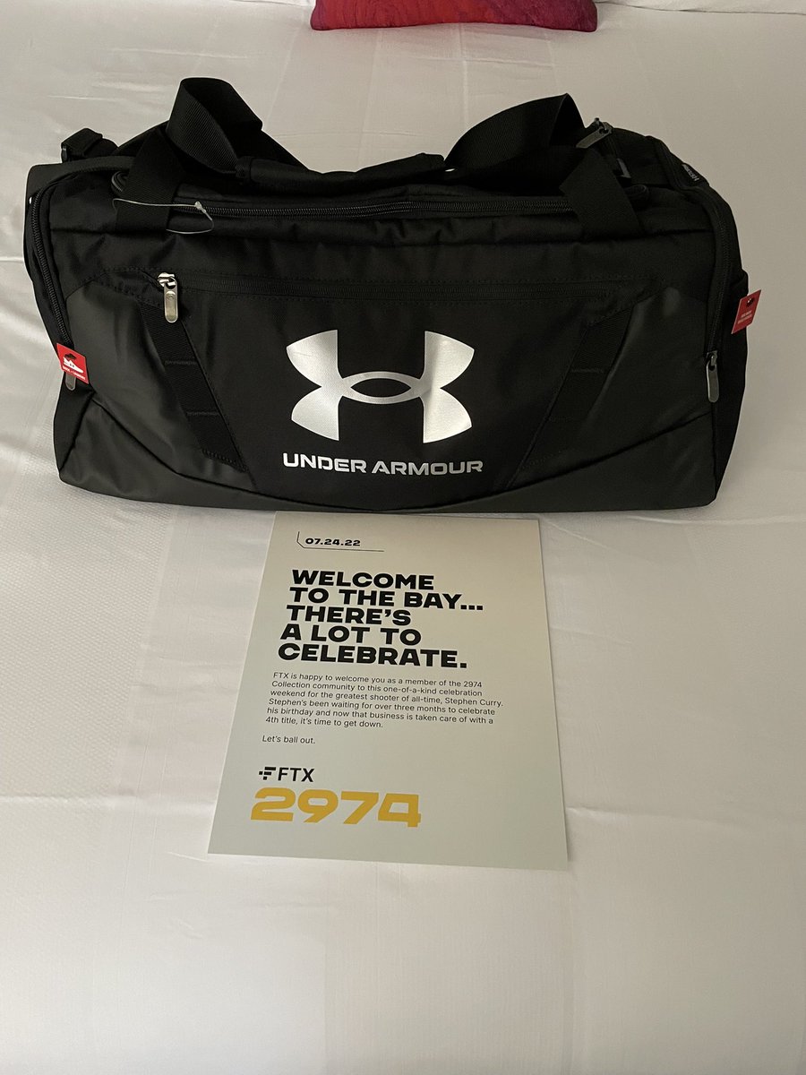jasmark's tweet photo. Thank you to @RoyalSocietyOP for the @2974Collection @StephenCurry30 @UnderArmour experience this weekend!!! https://t.co/QUXwde7YIQ