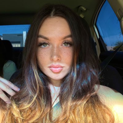 HalinaErica's tweet photo. #NewProfilePic https://t.co/9ahBUW5lNT
