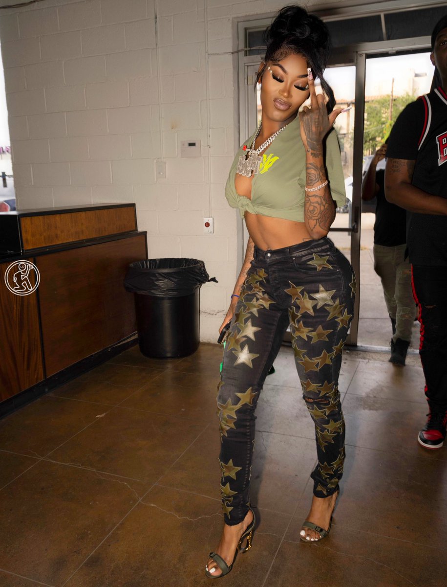 AsianDaBrattt's tweet photo. Asian Doll 💚 https://t.co/SSI61aM8pc