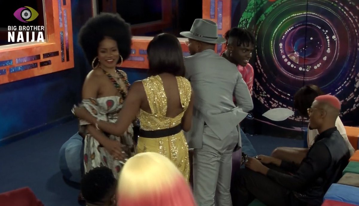 BBNaija's tweet image. RT if you've already spotted your fave! 👏🏾 

Take your time though, we still have a lot more Housemates making their way into the #BBNaija Level Up House.😉
🔗bit.ly/3vxbdOn

Headline Sponsor: @getpocketapp 
Associate Sponsor, @theflutterwave