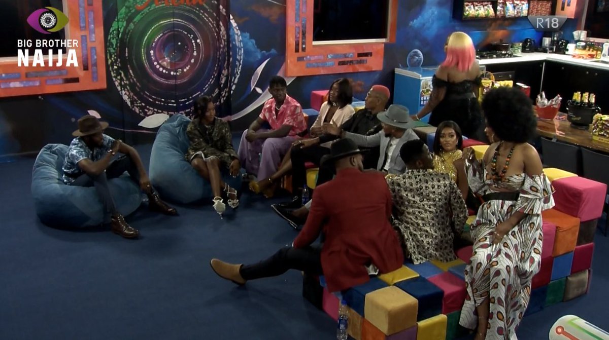 BBNaija's tweet image. RT if you've already spotted your fave! 👏🏾 

Take your time though, we still have a lot more Housemates making their way into the #BBNaija Level Up House.😉
🔗bit.ly/3vxbdOn

Headline Sponsor: @getpocketapp 
Associate Sponsor, @theflutterwave
