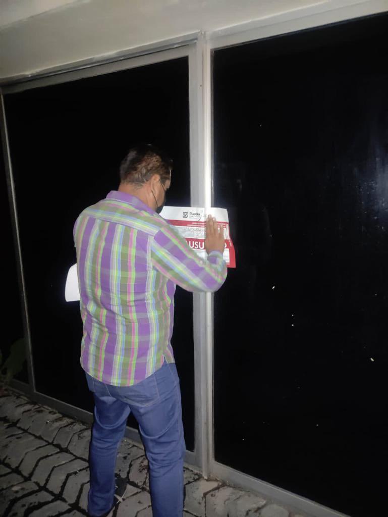PueblaAyto's tweet photo. Personal de @SSC_Pue y Normatividad Comercial clausuraron un casino clandestino ubicado en La Paz (29 Sur #134) por falta de documentación. 🚫

👮🏽‍♀️ Regulamos la actividad comercial y velamos por la tranquilidad de las familias.

Tu seguridad, compromiso de todos. #ContigoYConRumbo https://t.co/1NbTLPGowz