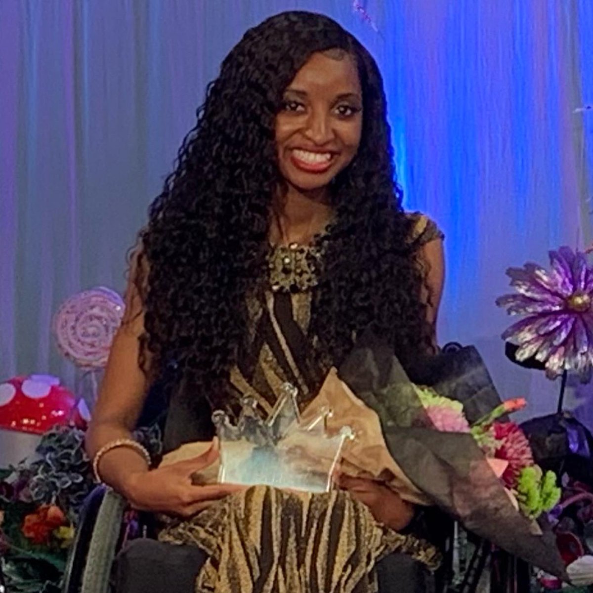 MsWheelchairUSA's tweet photo. Bianca Faith Johnson, #MsWheelchairNew YorkUSA, rolled away with the Dr. Georgi Hudson-Smith Quest for Knowledge Award and as 2nd Runner-up to Ms. Wheelchair USA 2022!
Pictured with Dr. Georgi Hudson-Smith
#MWNYUSA #MsWheelchairUSA #MWUSA #DisabilityPrideMonth #DisabilityPageant https://t.co/cLKexCOpWP