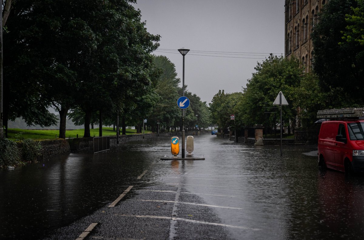 AodhanRob's tweet photo. These are for scenes today in #Derry. Very bad flooding throughout the city. https://t.co/eMc9tBGruy