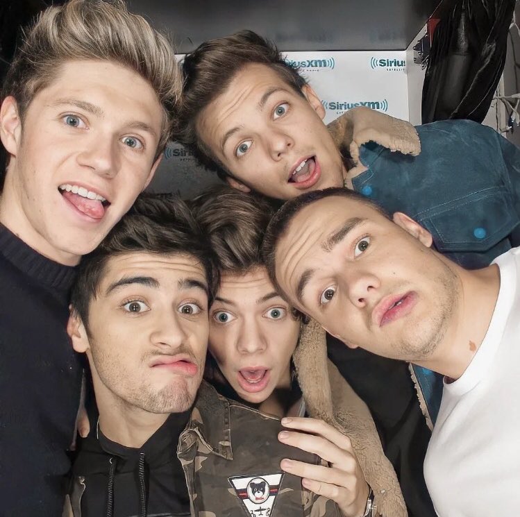 martina_cucchi's tweet photo. E non va più via quel ricordo che avevo di noi #12yearsofonedirection https://t.co/JoKBg8C3vh