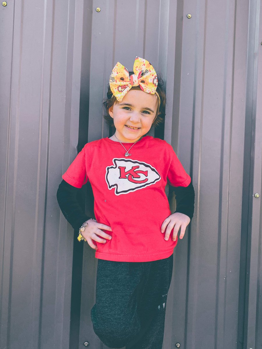 BeSomeonesCure's tweet photo. @PatrickMahomes hey fellow Tyler Texan! I work with very sick kiddos. Miss Addie is a few days from her 3rd bone marrow transplant and is not doing well. She loves her KC Chiefs! Was hoping you could find time to send her a message or some love! https://t.co/dEDFe9jWhQ
