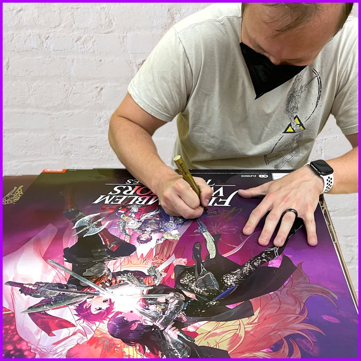 VampireHorde's tweet photo. Got to meet @ChrisHackneyGGK again at the @OGCollectibles event this weekend and got him to sign his very FIRST piece of merchandise for #FireEmblemWarriorsThreeHopes w/ my poster. Always honored to be the first!

Big thx to Chris and OG for making it happen! Just 50 more to go! https://t.co/0xKVEvAgzm