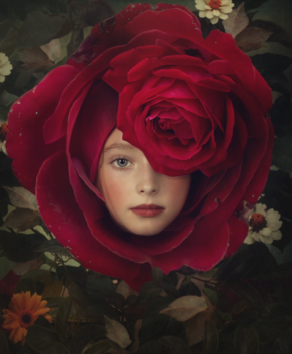 NFTographic's tweet photo. Visual creator @NubarovaS produces a rich tapestry of fantasy, woven with colour, energy and intrigue. Fine art photography is given a boost in the “Inexpressible Fragility of Being” using creative visuals and delightful composition. https://t.co/26poBx9BHh #nft #nftphotoreview https://t.co/IQg9jH9HfF