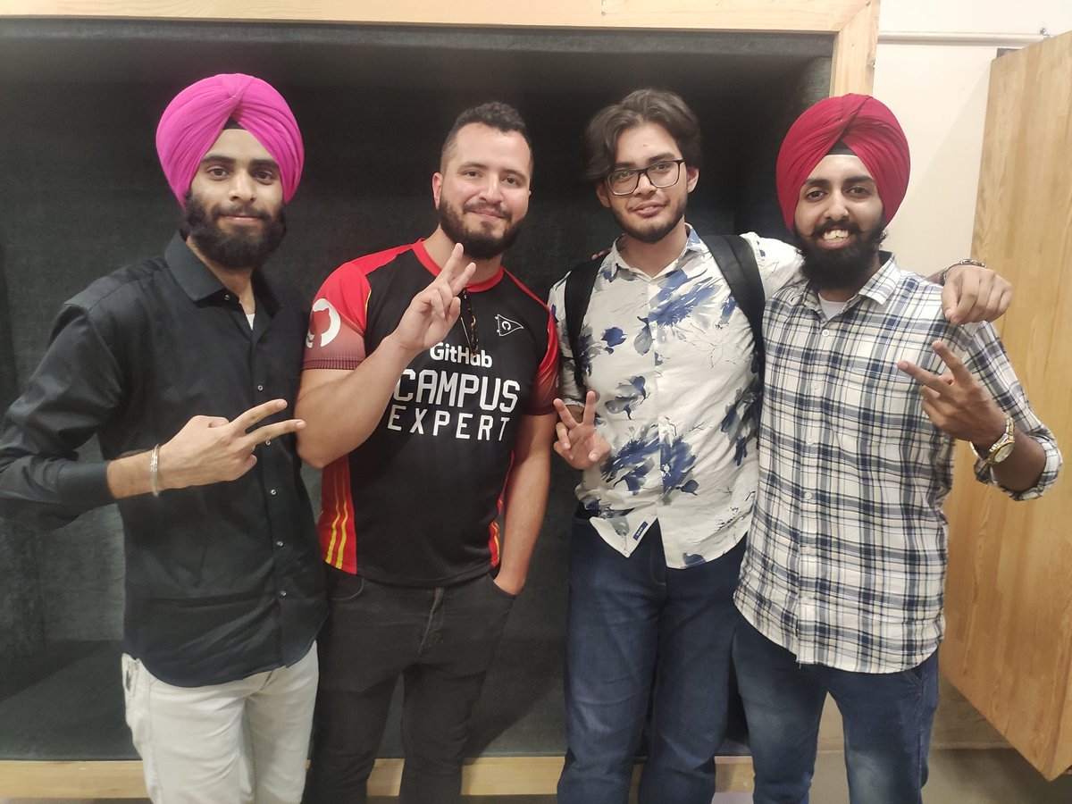 _agamjotsingh's tweet photo. #GithubTechTab was epic! π₯Ίπ₯
Met loads of amazing people β¨,
including friends that I made
in previous meetups.
We share a lot of awesome experiences. Thanks @GitHubEducation for organising this wonderful meetup. https://t.co/vx45g45Nb8