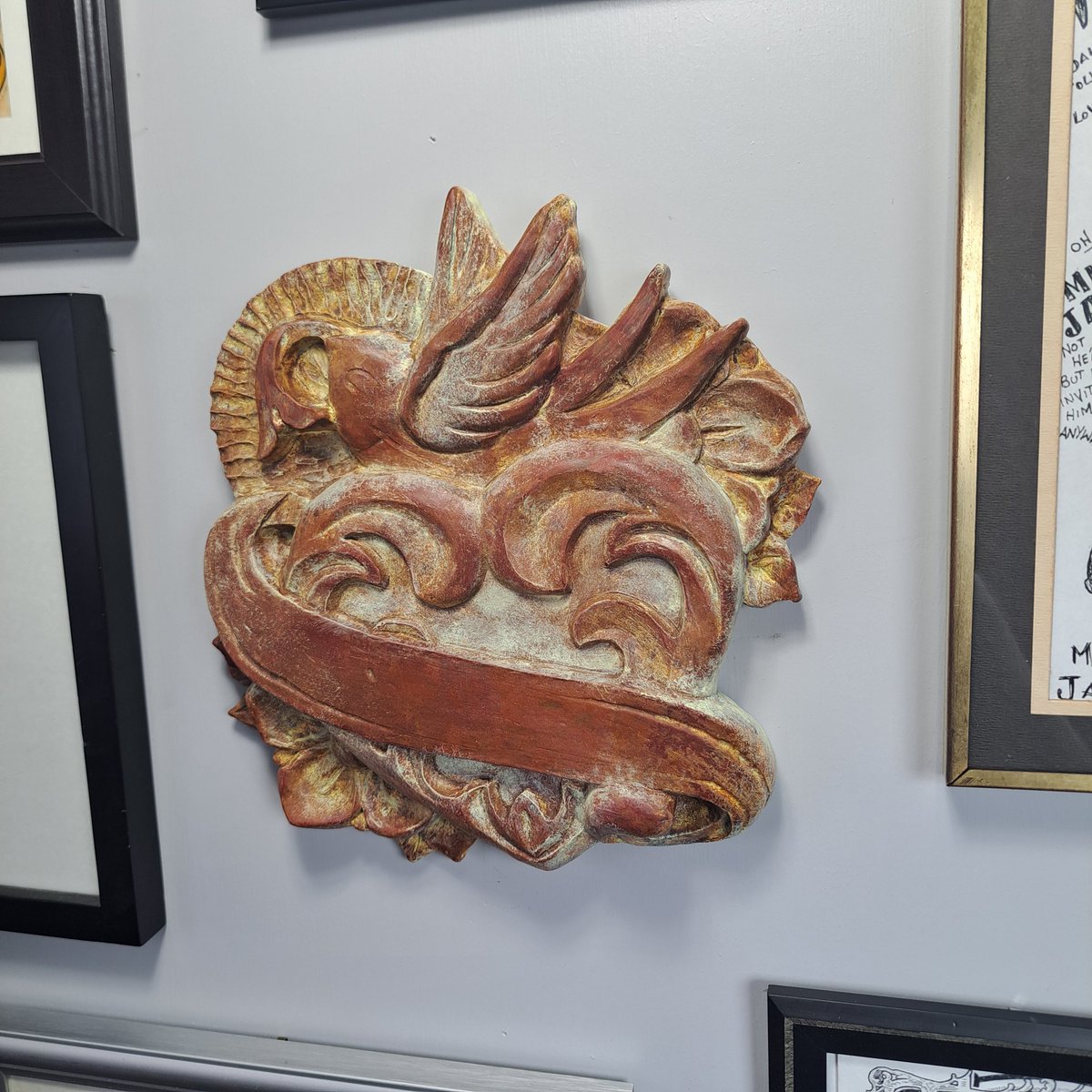 TinCupSigns's tweet photo. Got my wall set up! #tincupsigns #neotraditionaltattoo #neotrad #tattoosnob #neotraditional #traditionaltattoo #tattooflashart #tattooflash #tattooflashsheet #traditionalartist #goldenpaints #smoothon #reynoldsam #siliconemold #basrelief  #reliefcarving #plastermold #plasterart https://t.co/vXumCSHCG0