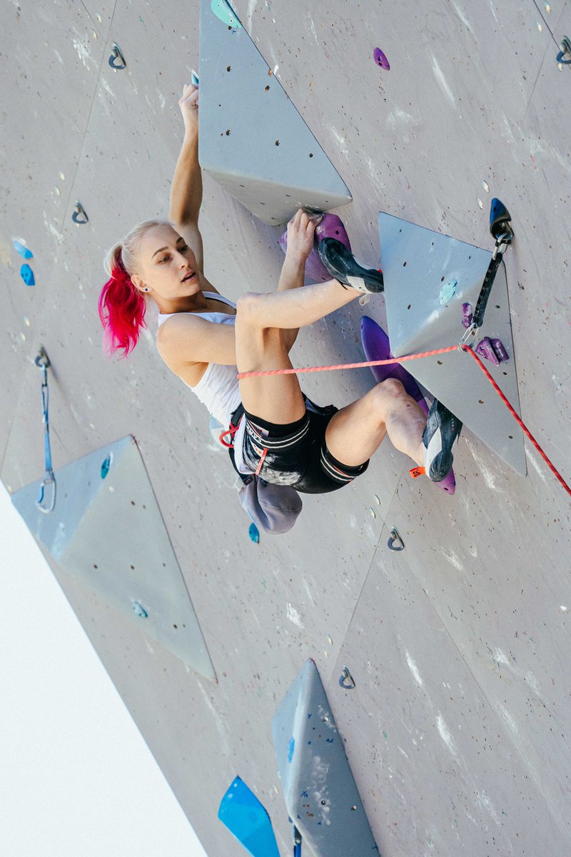 🎶 She’s unbelievable! 🎶

🥇 Janja Garnbret 🇸🇮 
🥈 Seo Chaehyun 🇰🇷 
🥉 Natalia Grossman 🇺🇸 

<a href="/TeamSlovenia/">Team Slovenia</a> | #IFSC #SportClimbing #BriançonWC
