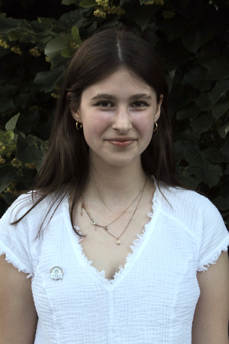 ClaireSimon's tweet image. My name is Claire Simon, I’m a 16-year-old organizer at @genzforchange who helped lead an initiative to protect abortion access across the country. This past week I've met with congressional offices to continue to fight for justice and equality. I'm new to twitter so hi!