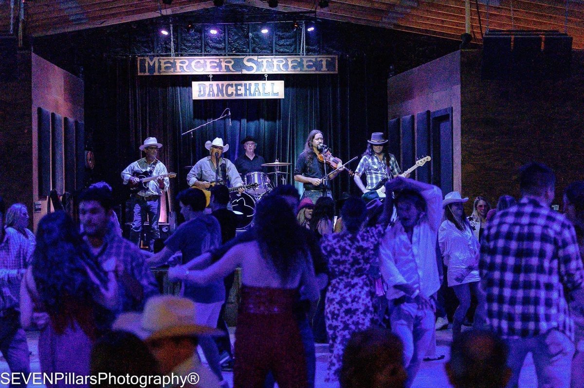 @mercerdancehall in Dripping Springs, TX tonight, 8p!!