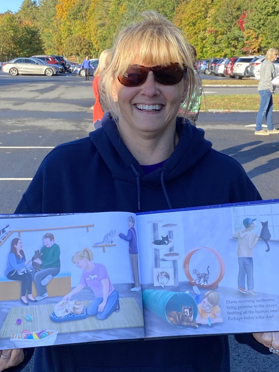 CathyStenquist's tweet photo. "MEET THE CHARACTERS of FOREVER HOME"
Kathy Lundgren, Outreach Coordinator for @baypathhumane is featured today. Check the post out on my website (link in bio). #baypathhumane #foreverhome #adoptdontshop #rescuedogs #rescuecats #volunteersrock #theresnoplacelikehome https://t.co/IBrP7YTZbR