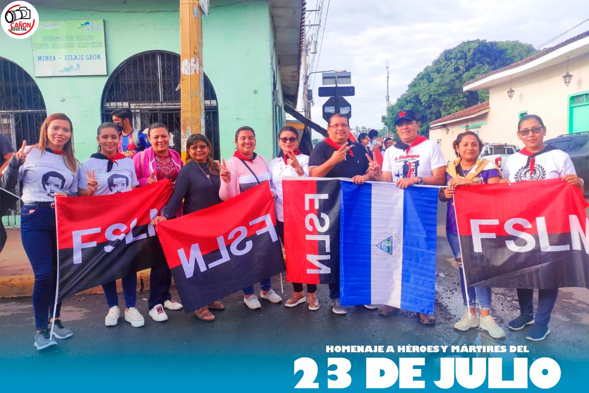 Militancia Sandinista de León Realizaron Entrega de Flores y Guardia de Honor a Héroes y Mártires de la Masacre Estudiantil del 23 de Julio.

#FSLNVivanLosEstudiantes
#Nicaragua