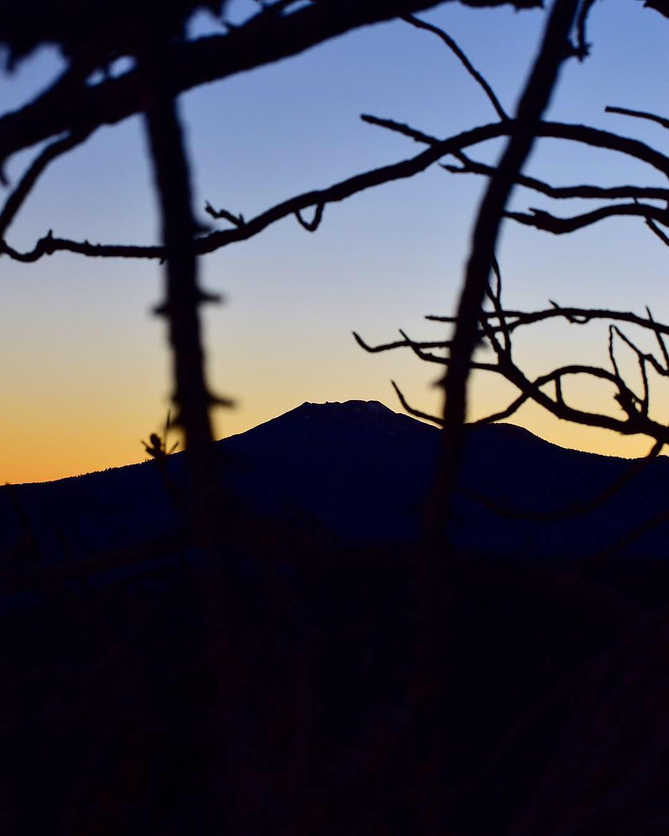 NW_Kind's tweet photo. We love taking away your stressful evenings, your frustrating mornings, your sleepless nights, and your #anxiety. At NW KIND, we love what we do. Get outside and enjoy it 👊 #cannabiseducation #pnwexplored #inbend https://t.co/j8y7B7Ok37