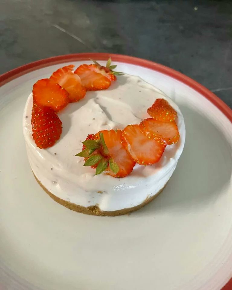 rogerdrags's tweet photo. @CaroBucks Chef Ruby's homemade cheesecake #fiercefood https://t.co/255J4seE32 https://t.co/x1Tcbx86Ap