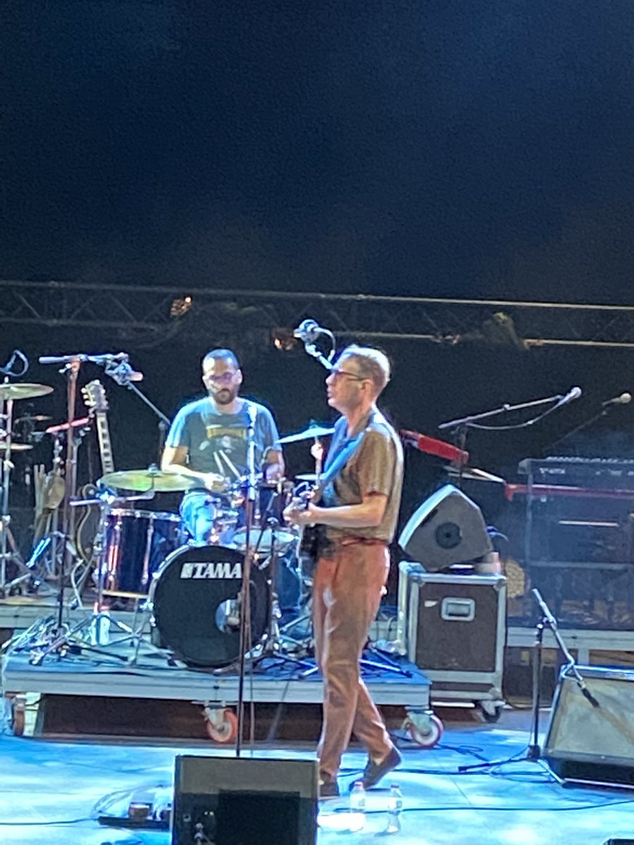 pauricoma's tweet photo. Comença la nit amb #IslandiaNuncaQuema 🎸🎸🎸🥁
Alguns canvis a la formació des de l’última vegada que els vaig veure
Toquen bé, carai!
#FestivaldEstiu
#CampdeMart
#Tarragona https://t.co/FipGZ2AnXB