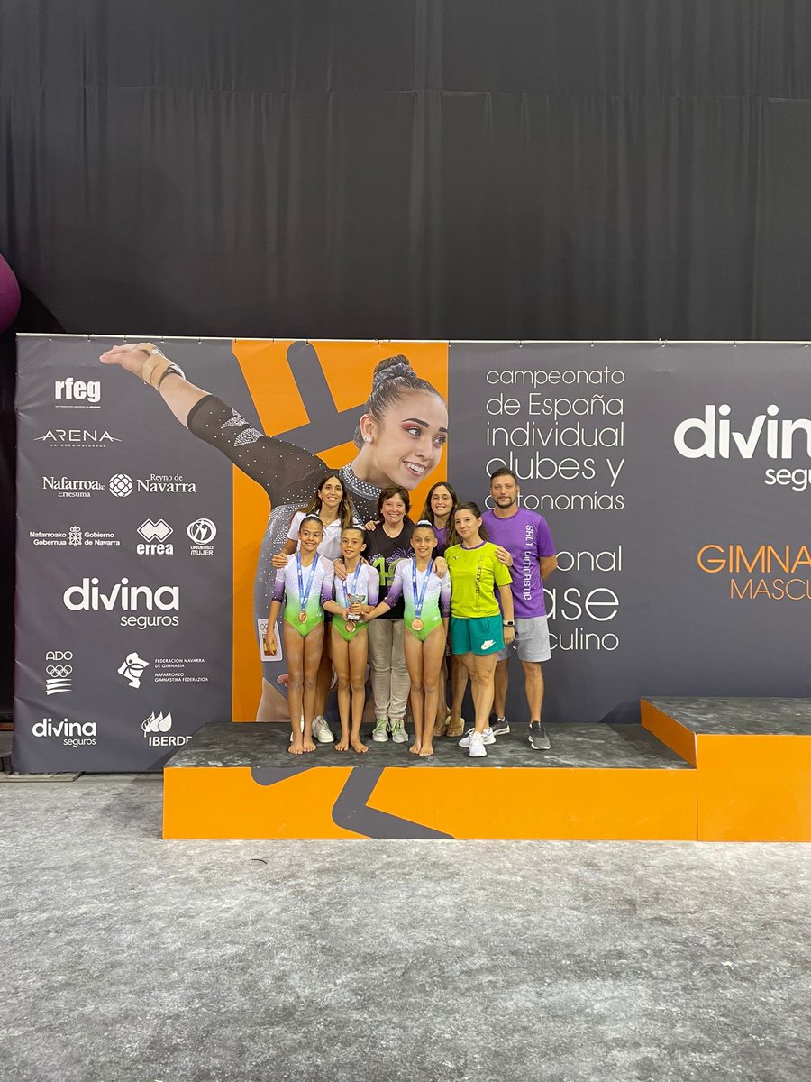 Salt Gimnàstic Club (@saltgc) on Twitter photo I tanquem el Campionat d’Espanya de Via Olímpica d’enguany amb la Berta, la Neus i l’Estel a la categoria VO4, que ens han fet vibrar amb els seus exercicis que les han portat a aconseguir quedar terceres🏆🥉
Moltes felicitats gimnastes!
<a href="/ViladeSalt/">Ajuntament de Salt</a> <a href="/DiputacioGirona/">Diputació de Girona</a> <a href="/esportcat/">Esports</a> I tanquem el Campionat d’Espanya de Via Olímpica d’enguany amb la Berta, la Neus i l’Estel a la categoria VO4, que ens han fet vibrar amb els seus exercicis que les han portat a aconseguir quedar terceres🏆🥉
Moltes felicitats gimnastes!
<a href="/ViladeSalt/">Ajuntament de Salt</a> <a href="/DiputacioGirona/">Diputació de Girona</a> <a href="/esportcat/">Esports</a>