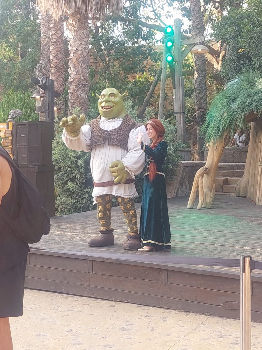 Albuus7's tweet photo. Hoy he visto a Shrek y soy la mujer más feliz de España 😍 https://t.co/FdrBvsrjCR