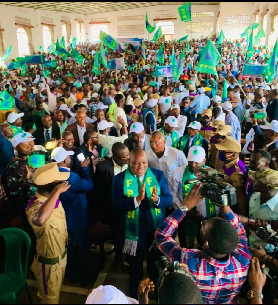 ClaudeNyamugabo's tweet photo. Toute ma gratitude à mes frères et sœurs du Sud-Kivu qui ont accepté d'accompagner la vision du FPCN, notre Parti.
3000 adhésios cet après-midi!
Notre pari, faire élire haut la main en 2023, le Président Félix TSHISEKEDI.
@fatshi13 @Presidence_RDC @LukondeSama @AssembleeN_RDC https://t.co/SwHzy1wmF2