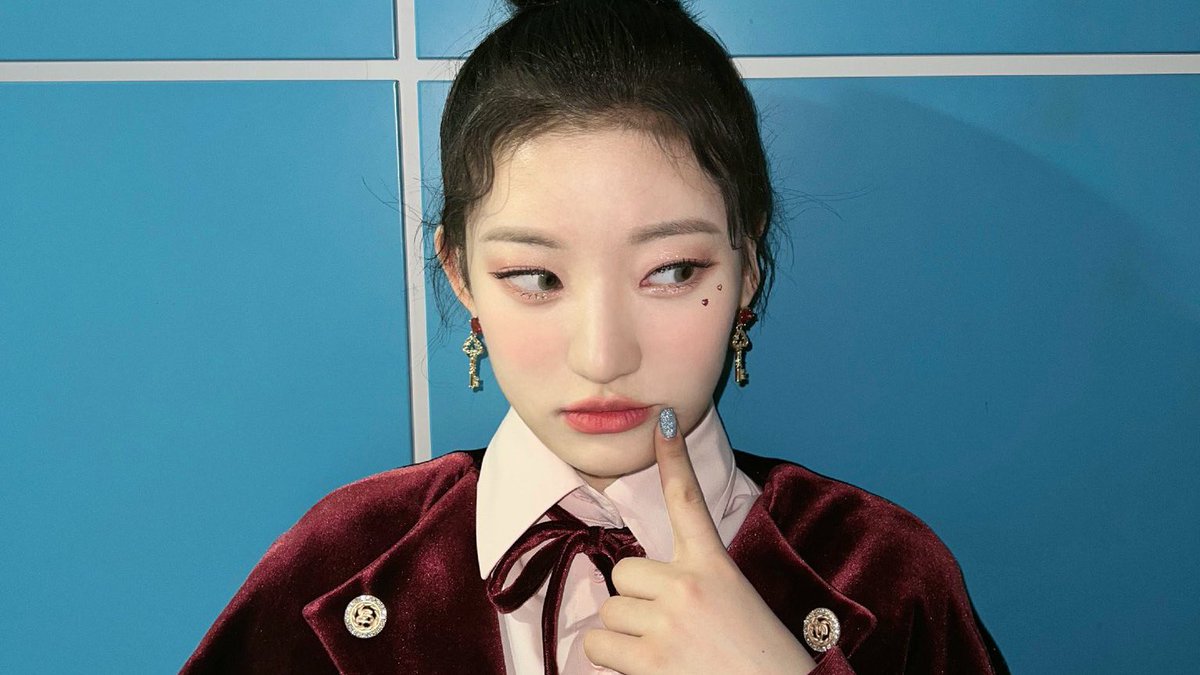 embeses uno tiene que dejar de rascarse la panza🦦 y salir de la cama, ¡eso es lo que hicimos nosotras! porque este sábado no se podía desperdiciar, así que nos despedimos de la pachorra y salimos pa unirnos a la #𝑘ara𝚜uno𖤍𝑓ēst bc oímos que se podía #燃える·𝚠ith·𝑝hōenix hoy