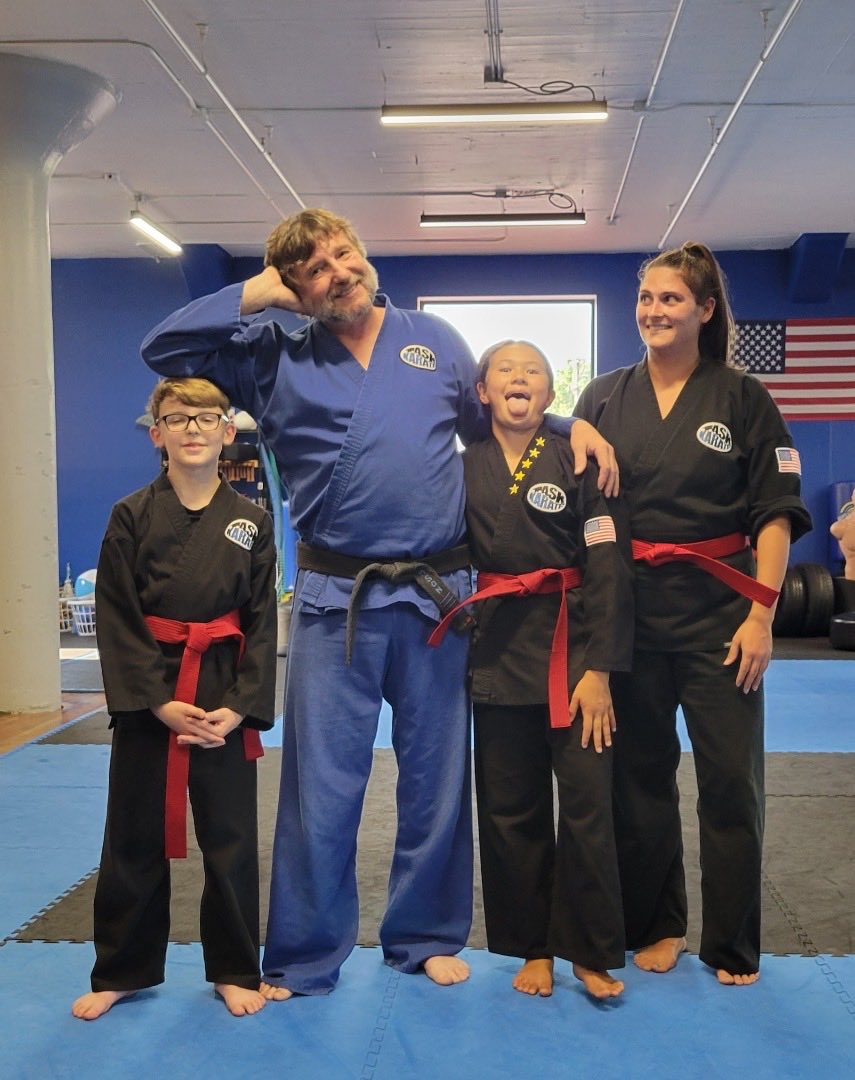 KarateTask's tweet image. Task Karate has three new red belts! Kudos to Parker, Avah, and Aubrey!