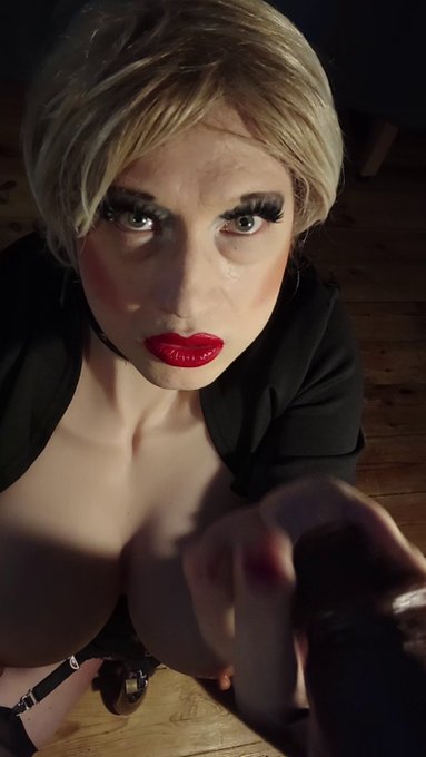 Big Tits and BBC. Pics from a vid of me receiving a HUGE facial. Watch it here: https://t.co/qkvomJfKrd<a href="/tag/sissy"class="tags"><span>#sissy</span></a>