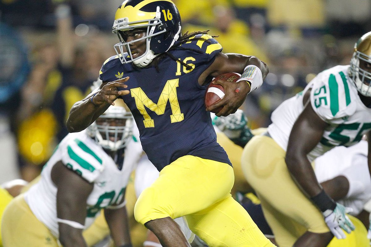 PrattleThe's tweet photo. Bring these @UMichFootball jerseys back? #GoBlue https://t.co/XWtHXrsWYI