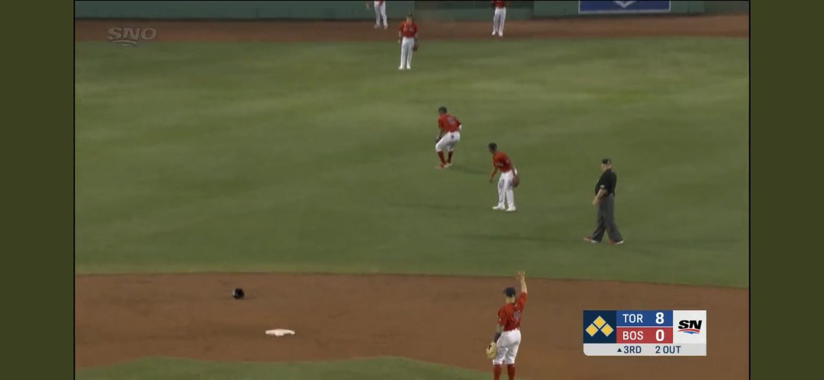 J_Glass_'s tweet photo. Tom Emananski would be so disappointed in this defensive play. #Duran @RedSox @BlueJays #TomEmanski #MLB https://t.co/Bjl2A9n3xP