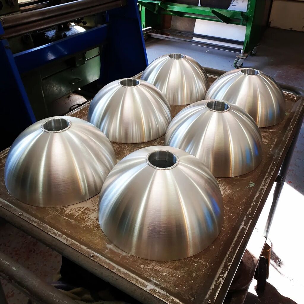 Spin360shop's tweet photo. Spun and welded aluminium hemispheres.
.
#metalspinning #metalspinner #portsmouth #southsea #hampshire #brass #copper #aluminium #handcrafted #handmade #locallymade #localbusiness #smallbusiness #bespoke #lighting #lightingdesign #bespokelighting #commis… https://t.co/DQbwUvRpSy https://t.co/2kg2Y6xo3L