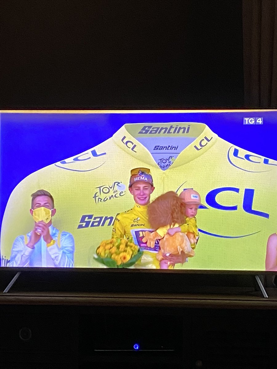 Chapeaux to <a href="/TG4TV/">TG4</a>. VingegOg 🤣🤣