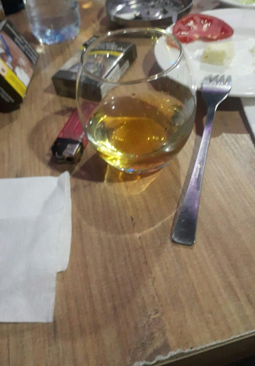 Bebeğim viski içmeye beklerim