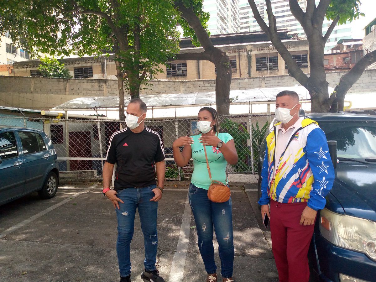 EjeCentroOeste's tweet photo. #23Jul #MásRevolución enfocados en proteger la #Salud de nuestra #PatriaAmada nos unimos a las #JornadasDeSaludIntegral y #Vacunación a nivel nacional de la mano del Pdte @NicolasMaduro y la Min @MagaGutierrezV #HastaLaVictoriaSiempre @Dr_Gilberto14 @ZMartinau #RefuerzaTuVacuna https://t.co/0Mg5c7WqFt