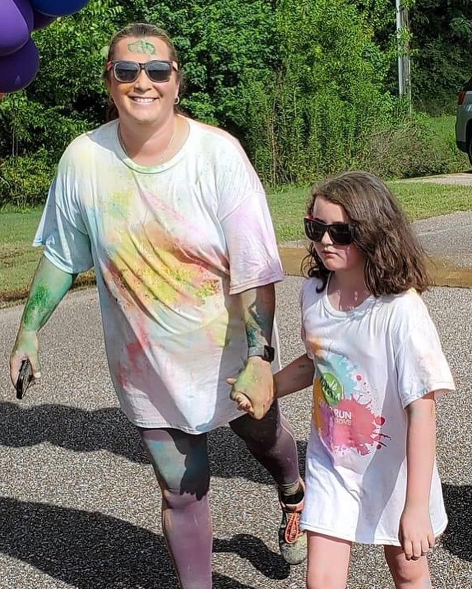 Auburn1024's tweet photo. #movemgm color run with Kenzie & Caden https://t.co/K3GkQ5Hsaa