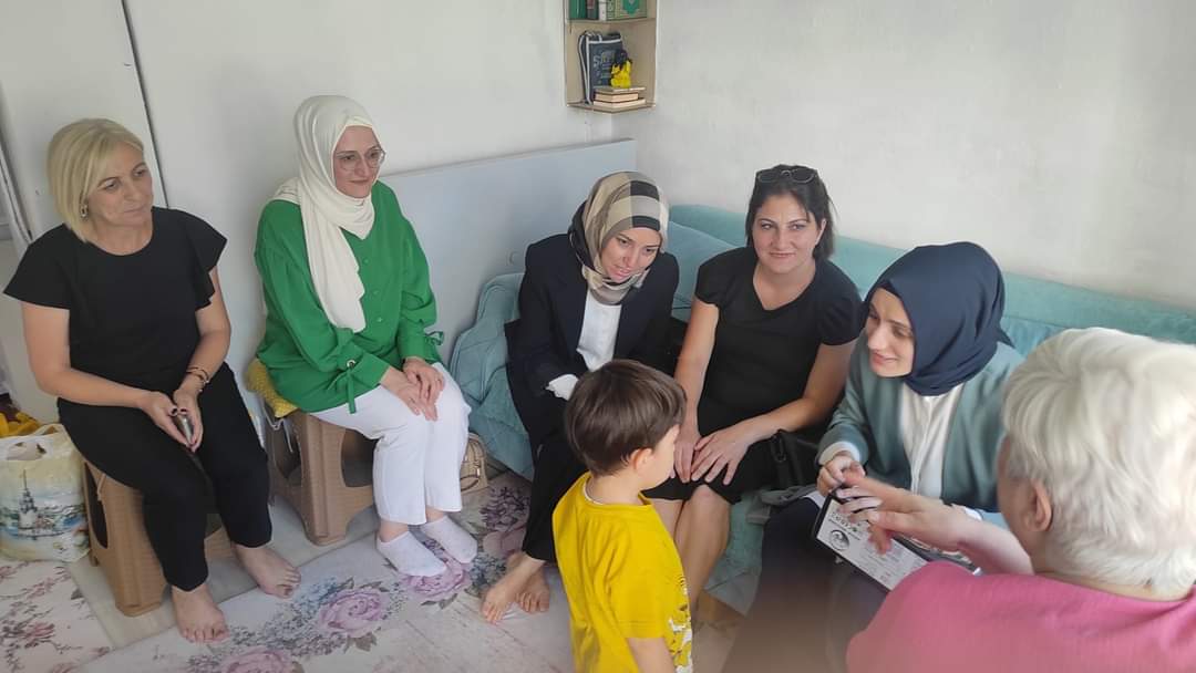 ➡️İl Kadın Kolları Başkanımız <a href="/RedaOzvin/">Remziye Eda Özvin 🇹🇷</a>  ve koordinatörlerimiz ile birlikte zümra kızımızın sevincine ortak olduk.

➡️İlçe Kadın Kolları Yönetim Üyemiz <a href="/TuncFidan/">Ft👑</a> kardeşimizin ailesini ziyaret ederek hoş sohbetli vakit geçirdik.Hayır dualarını aldık.

#BizBirlikteGüzeliz