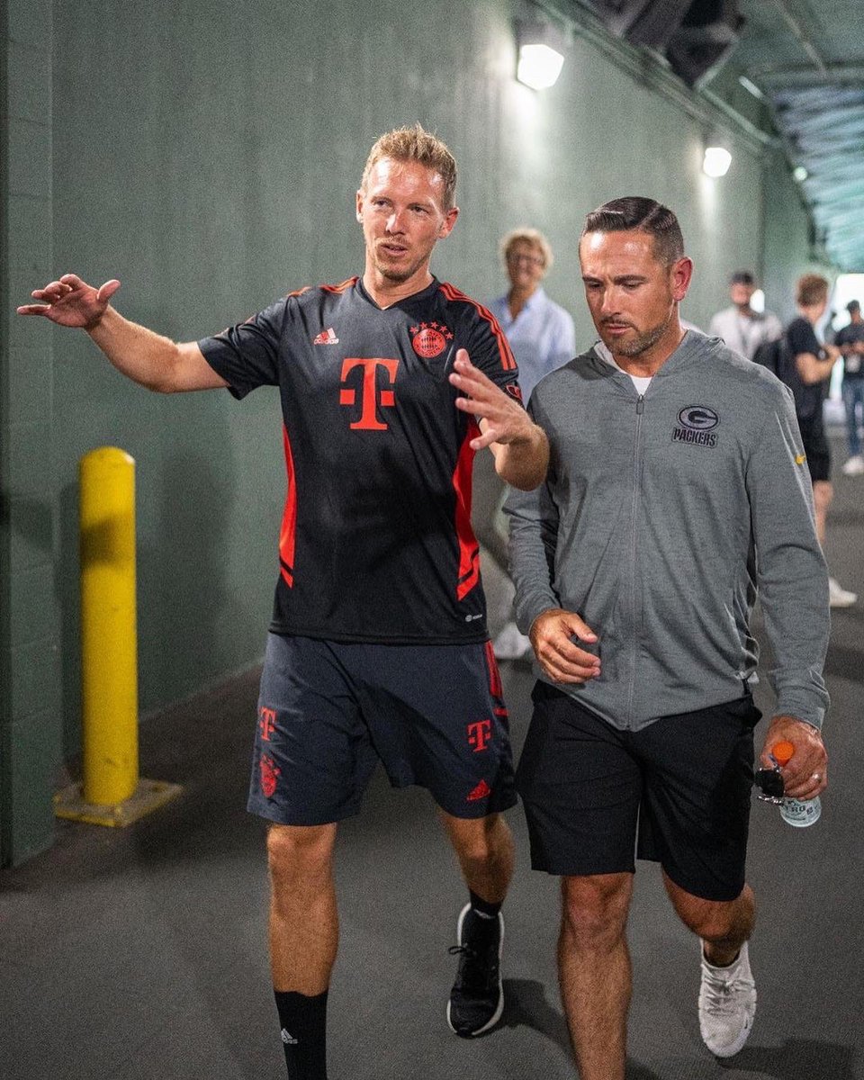 Julian Nagelsmann (@j__nagelsmann) on Twitter photo Talking tactics 📋 <a href="/FCBayern/">FC Bayern München</a> <a href="/packers/">Green Bay Packers</a>
See you guys tonight! 👋
#FCBMCI Talking tactics 📋 <a href="/FCBayern/">FC Bayern München</a> <a href="/packers/">Green Bay Packers</a>
See you guys tonight! 👋
#FCBMCI