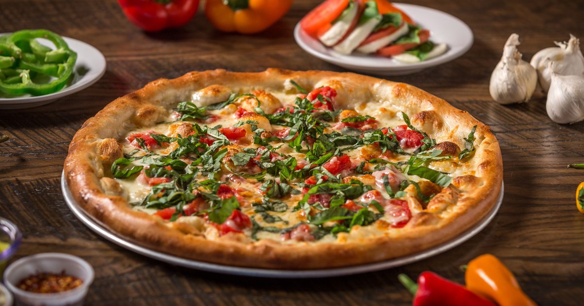 MonroeMeech's tweet photo. Beefeater or Margherita? Let us know below! ⬇️

#AmiciPizza #PizzaNight #GourmetPizzas #Amici https://t.co/aaxu95l5bK