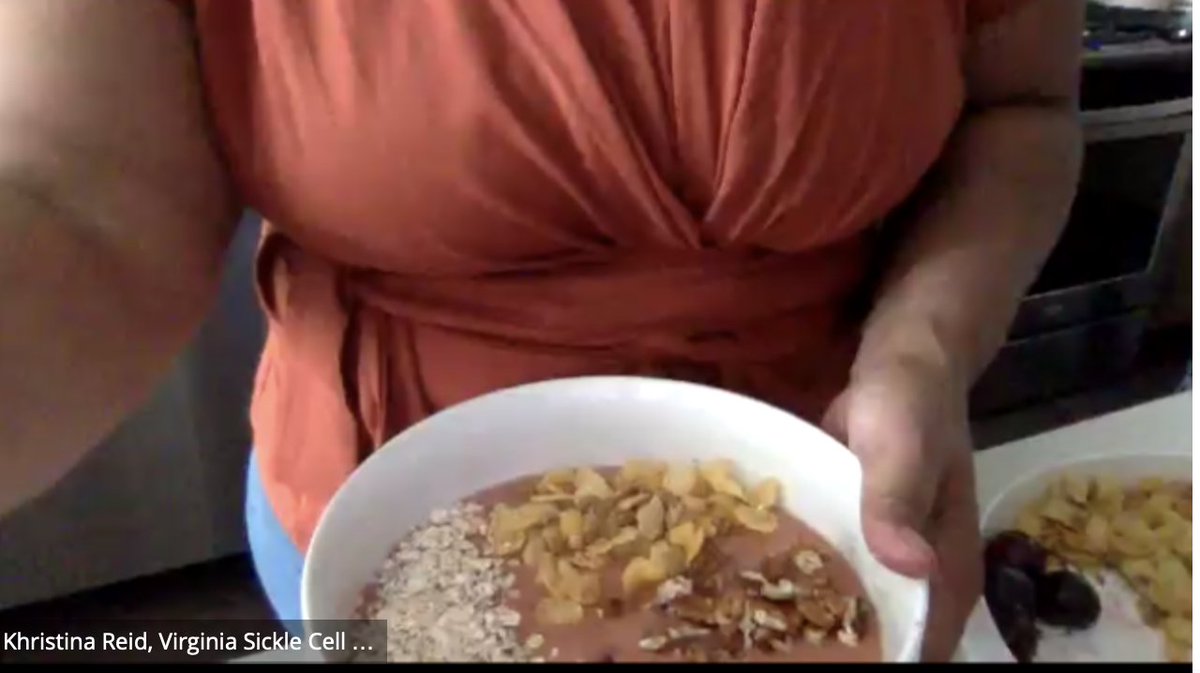 Cleverlychangin's tweet image. We&apos;ve been eating good. Dima and Khristina shared some new smoothie bowl recipes with us in the session &quot;The Farmacy: Smoothies&quot;

#sc3wc22 #warriorsconvention @SCCConsortium