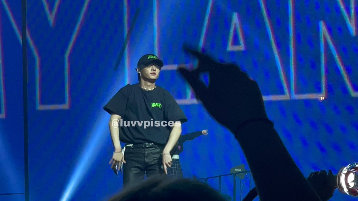 luvvpisces's tweet photo. i GUESS u guys can see these pics of Lee Know i took /lh https://t.co/bZUrcxKZmD
