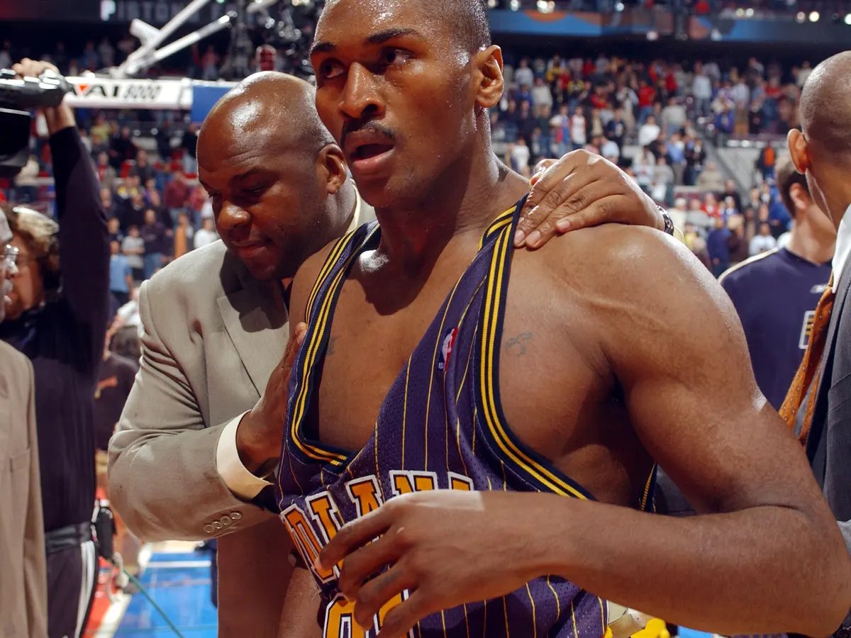 NBAMemes's tweet photo. The next generation won't understand why this photo is so cold https://t.co/jocfQKRCqE
