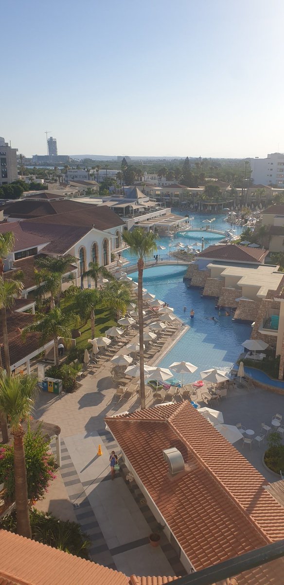 markbray21's tweet photo. Last night in ayia napa cracking 10days. #atlanticahotels #Cyprus https://t.co/BzYlsL8P75