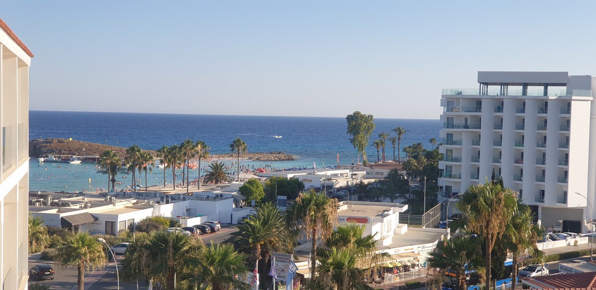 markbray21's tweet photo. Last night in ayia napa cracking 10days. #atlanticahotels #Cyprus https://t.co/BzYlsL8P75