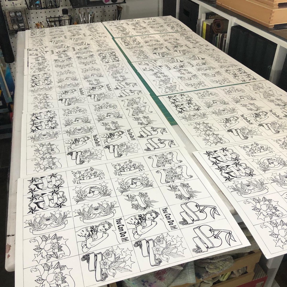 geminipearlart's tweet photo. Doin my thing &amp; gettin into my screen print groove today. #silkscreenprinting #silkscreen #silkscreening #silkscreenprint #silkscreenart #silkscreens #screenprinting #screenprint #screenprintinglife #screenprinted #screenprintlife #screenprinter https://t.co/qoOIMepsYu