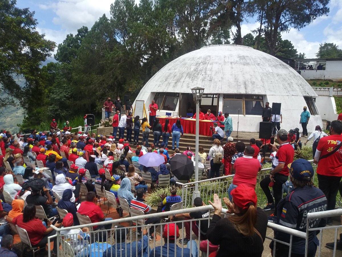 PosgradoT's tweet photo. 22/07/22 Congreso de la Nueva Época con los camaradas Iroschima Vásquez, Pedro Carreño y Gerardo Márquez @CNH_Ven @Iroschimajpsuv @NicolasMaduro @Gerardo4fPsuv @carloscontigo @alcaldiatruji_1 @Rixiorector @Tibisayunearte @mppeuniv @arbolve @ninoskaortiz25 @prensaunermb https://t.co/Xd6KZfiBWC